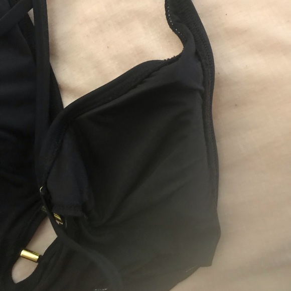 One piece Bathing suit - Picture 2 of 6